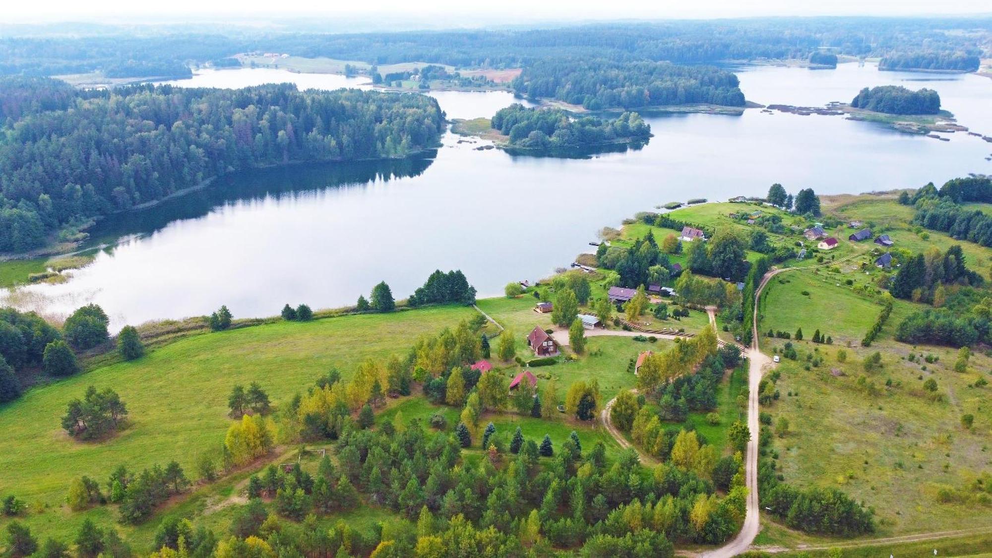 Resort By Nava Lake Aukštadvaris Kültér fotó
